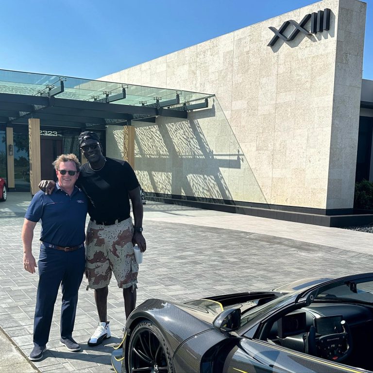 Michael Jordan Takes Delivery Of Hp Hennessey Venom Yugaauto