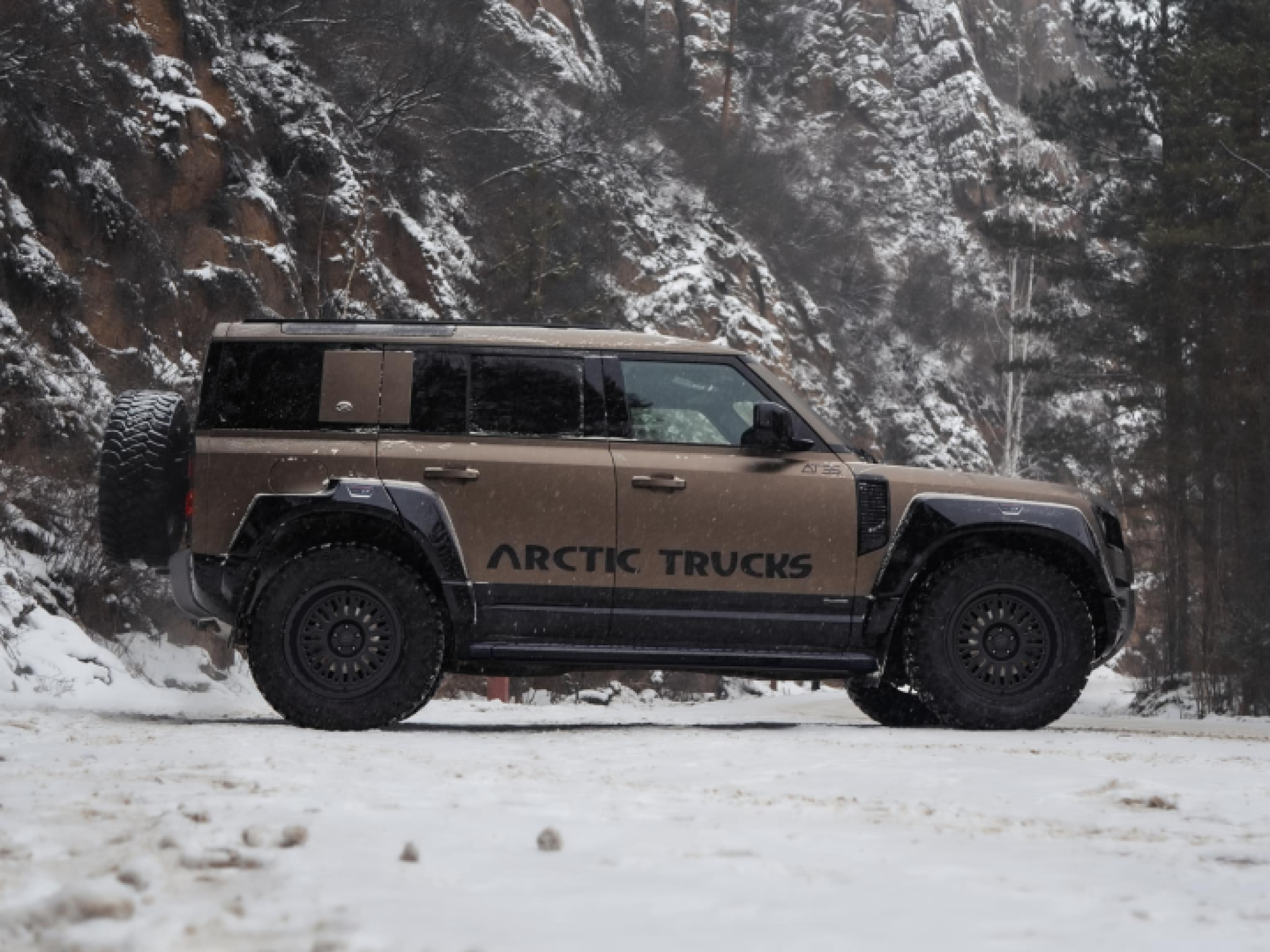 Arctic Trucks Has Finally Launched The Land Rover Defender AT35