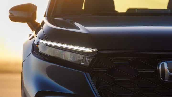 2023 Honda Cr-V Front 00