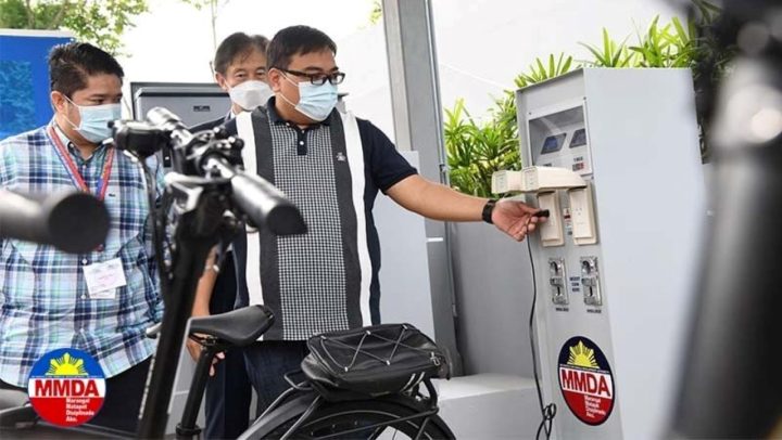 Mmda E-Bike Solar Charging Station Inline 03
