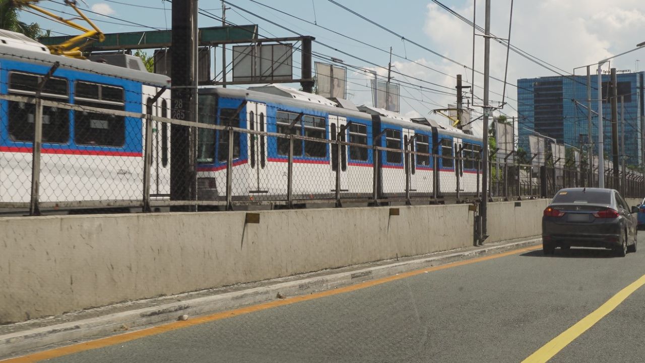 Quick Guide: How can Senior Citizens, PWDs get the MRT-3 Concessionary Card