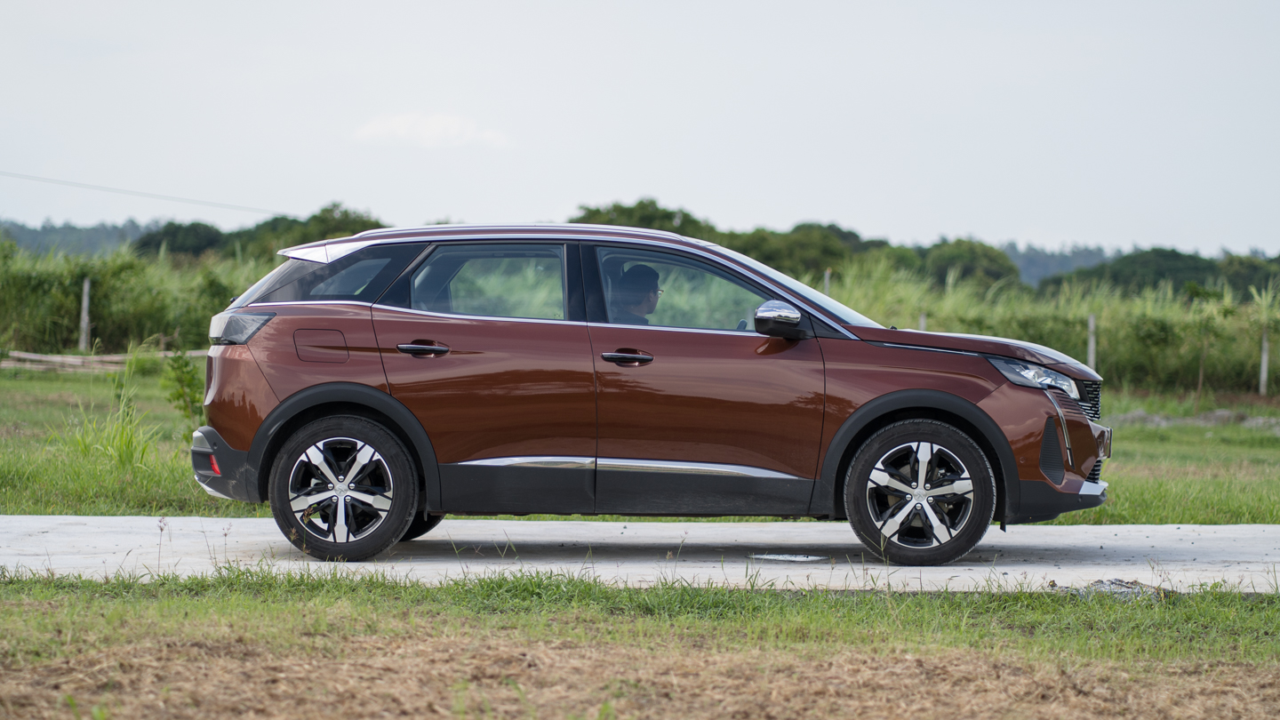 2022 Peugeot 3008 1.6thp Side Exterior