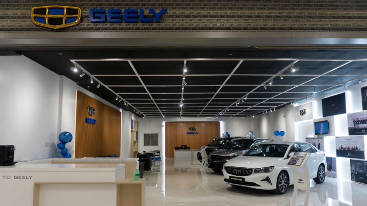 Very first in-mall Geely PH store opens in SM City Taytay. Convenient!