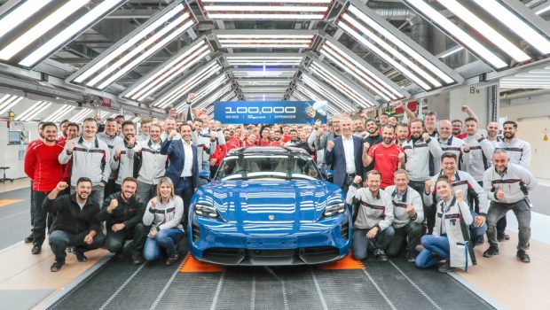 Porsche Taycan 100,000