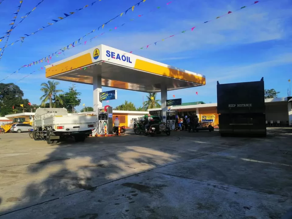 Seaoil has a promo on fuel until Jan 31, PHP -5/L on gas and PHP -2/L on diesel daily from 2-3pm