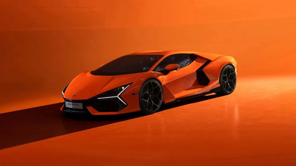 This is Lamborghini’s first ever hybrid V12; the Revuelto