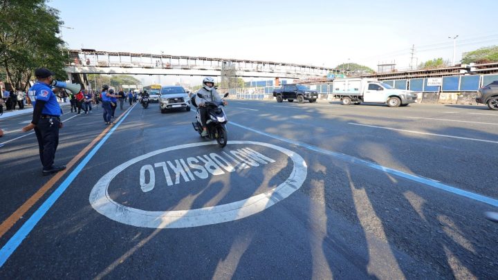 Mmda Enforcer Commonwealth Motorcycle Lane Dry Run B Min