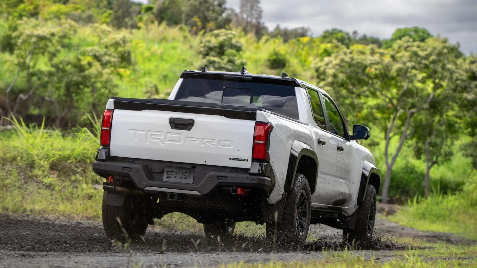 2024 Toyota Tacoma Revealed Adding Hybrid Powertrains • YugaAuto ...