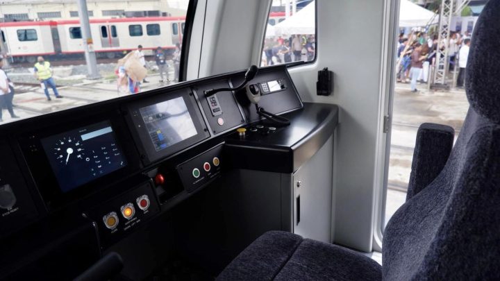 New Lrt-1 Light Rail Manila Corporation Lrmc Trains Dotr Inline 02 Min