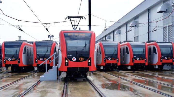 New Lrt-1 Light Rail Manila Corporation Lrmc Trains Dotr Main 00 Min