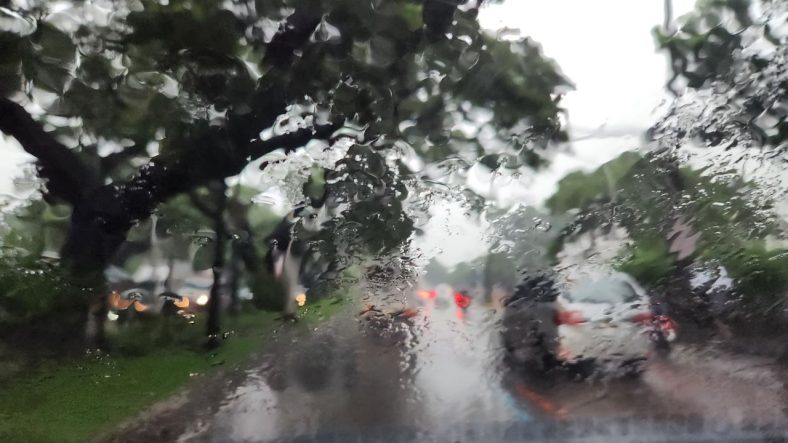 A List Of 8 Simple Safety Tips To Help You Drive In Rain • YugaAuto ...