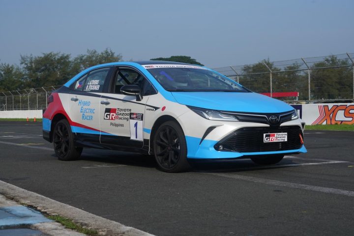 Toyota Altis Hybrid GR-S Her 2