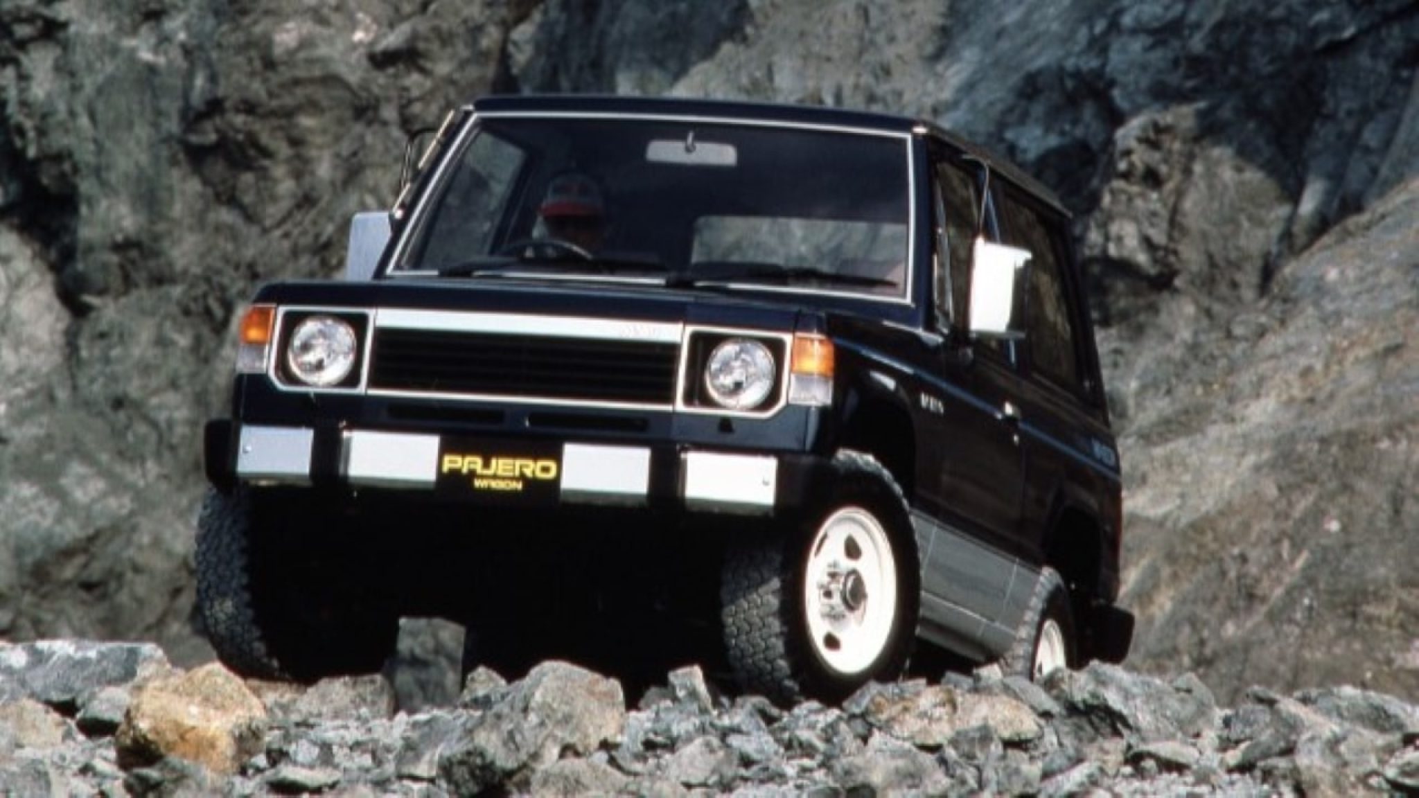 BM Creations 1983 Mitsubishi Pajero MK1 1st Gen - Silver RHD 1:64 Diecast Model Car 64B0190