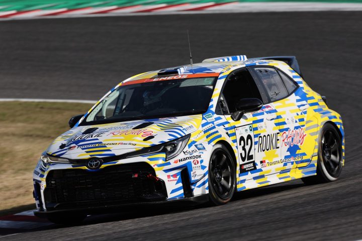 Thailand 10 Hour Endurance Race With Toyota Prius 02