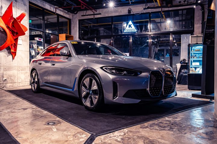 BMW i4 EV