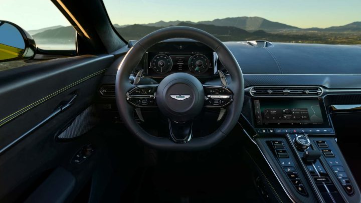 2025 Aston Martin Vantage 12