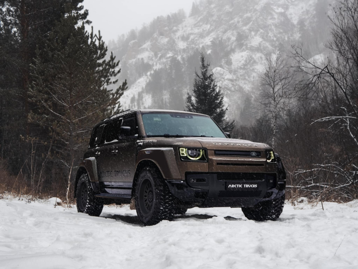 Arctic Trucks Land Rover Defender AT35