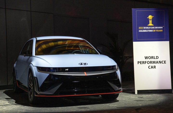 Photo 5 Hyundai Ioniq 5 N Charges On With 2024 World Performance Car Award Victory
