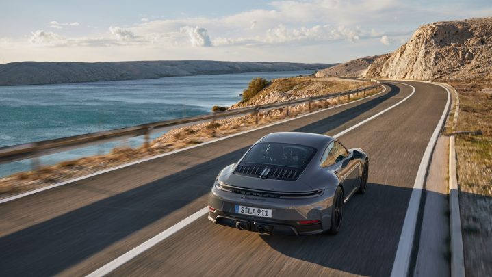 Porsche 911 Carrera GTS T-Hybrid