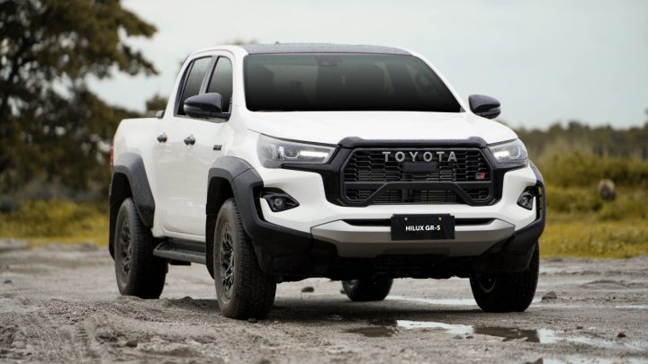 Toyota Hilux Gr-S Sports Bar Recall Inline 03 Min