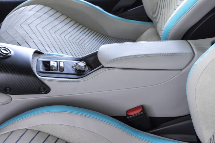 Small 24441 07 Maserati Mc20 Iris Tunnel Central Tunnel Ice Leather Ai Aqua Rainbow Stitching