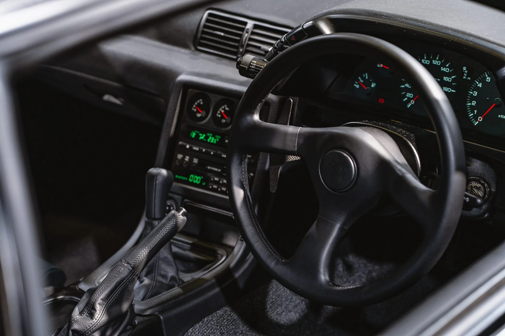Electric R32 Interor 2025 Tokyo Auto Salon: Nissan turns the R32 GT-R into an EV - YugaAuto ...