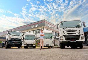 Isuzu Truck Pr Photo (1)
