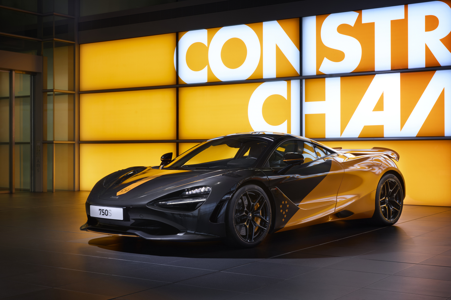 McLaren 750S Celebration Edition