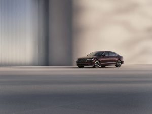 Volvo S90 gets a refresh–Features a refined design and upgraded materials