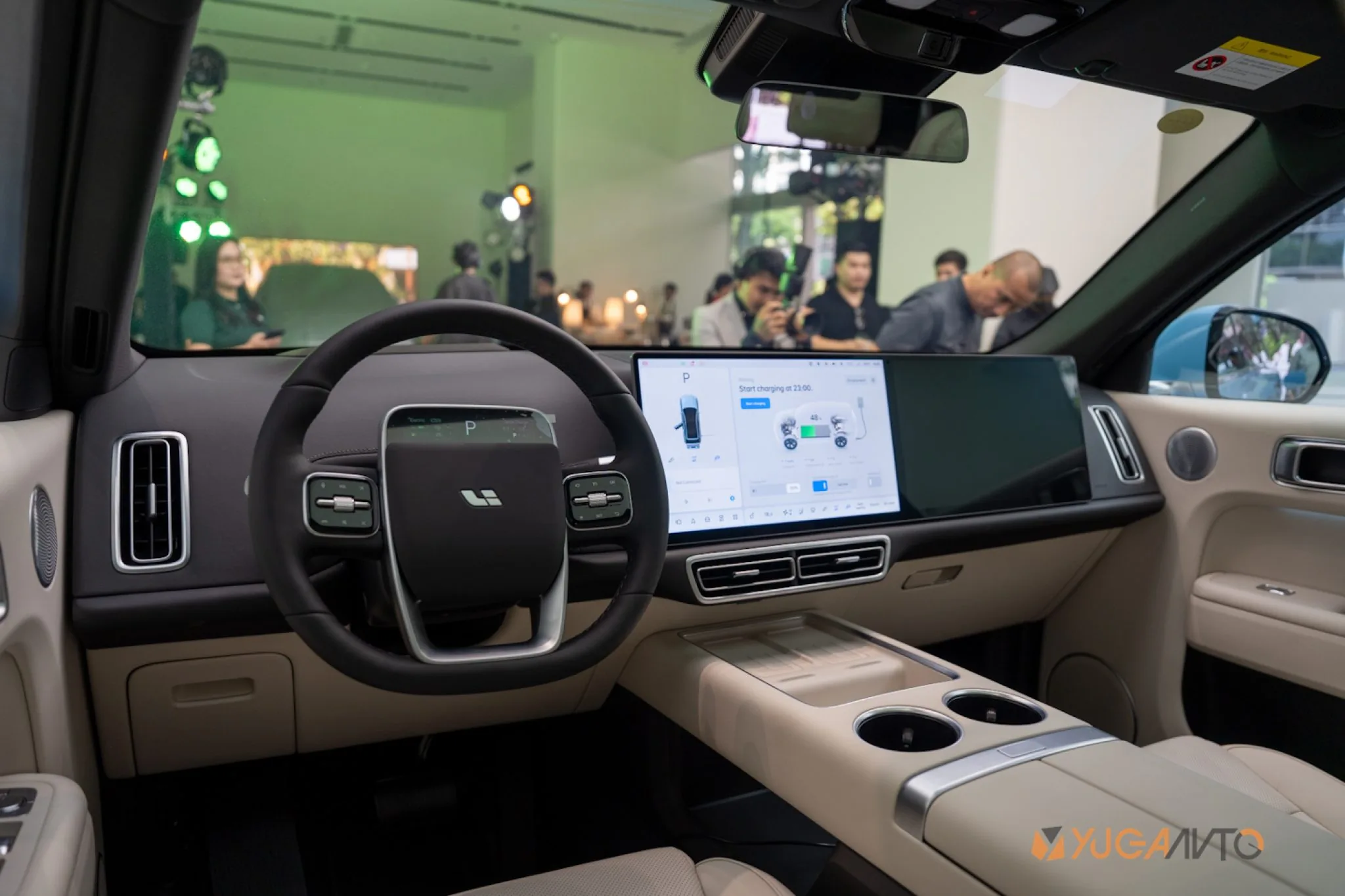Li Auto opens first showroom in the Philippines, launches Li MEGA MPV ...