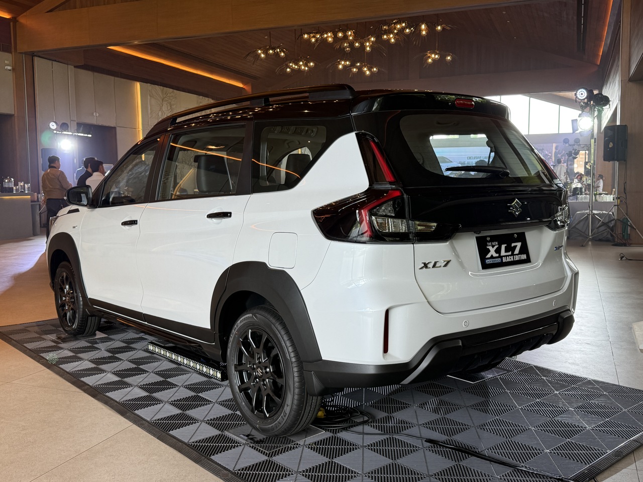 2026 Suzuki XL7 Hybrid Black Edition