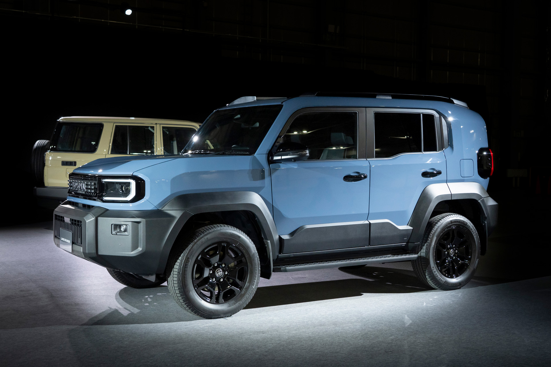 Toyota Land Cruiser FJ