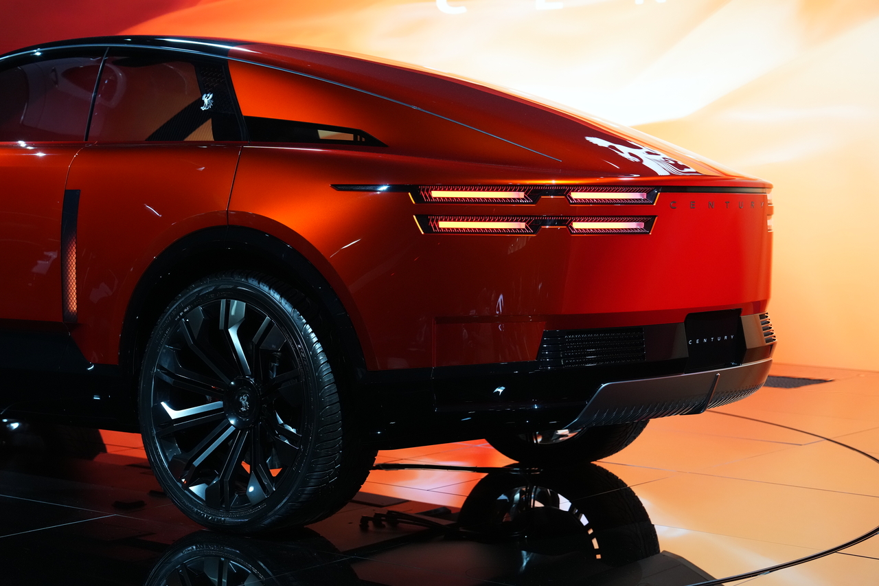 Century Coupe Concept