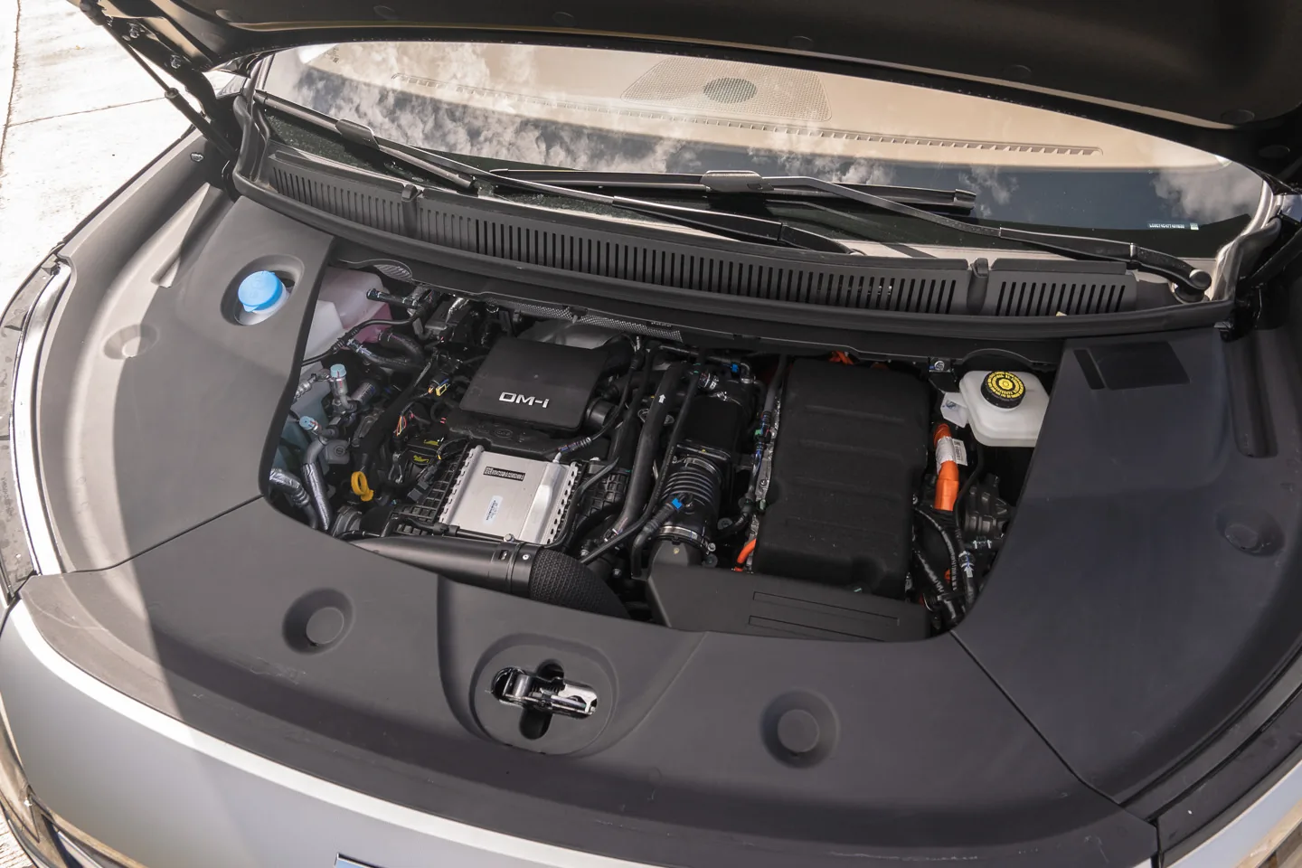 BYD eMAX 9 DM-i