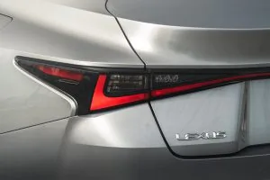 Lexus IS300H
