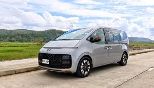 Hyundai Staria 9-Seater