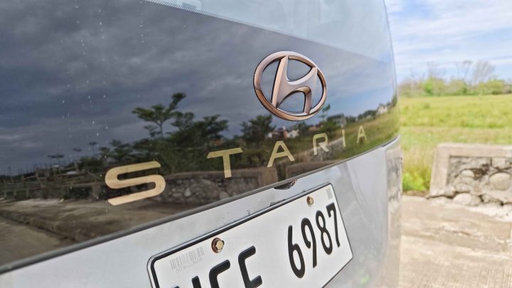 Hyundai Staria 9-Seater