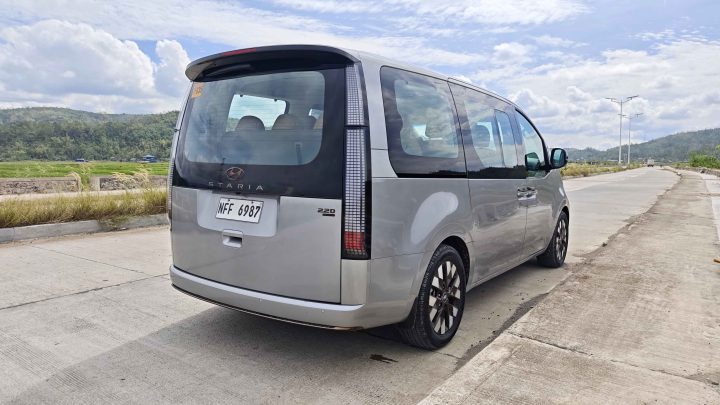Hyundai Staria 9-Seater