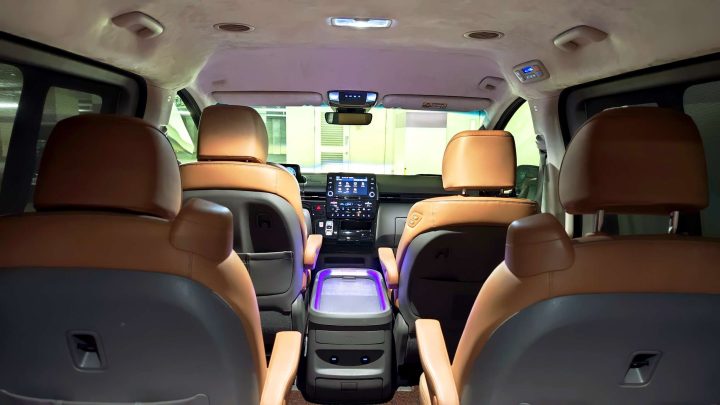 Hyundai Staria 9-Seater