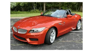 BMW Z4 sDrive 30i Convertible AT (2014)