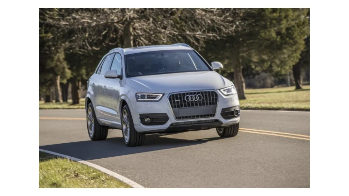 Audi Q3 2.0 TDI AT (2015)