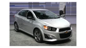 Chevrolet Sonic Sedan 1.4L MT (2015)