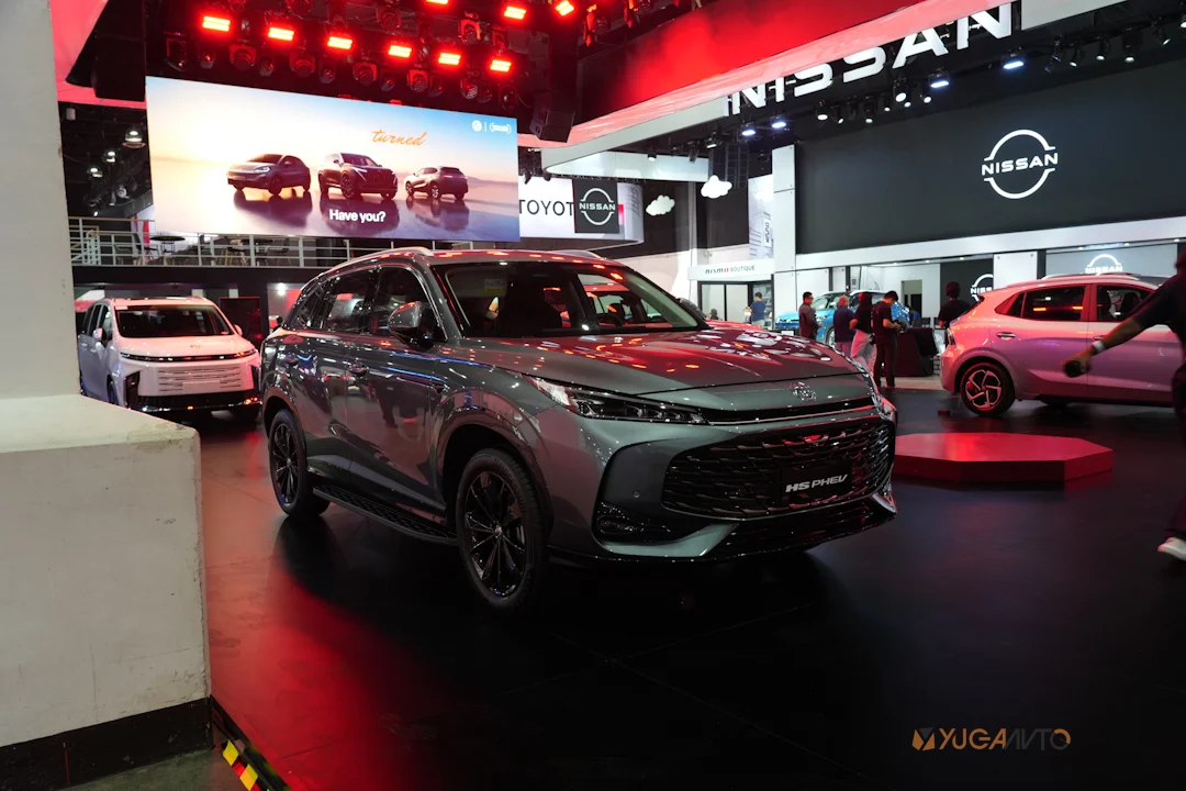 PIMS 2026: MG launches HS PHEV, RX9 PHEV, and MG4 EV Urban