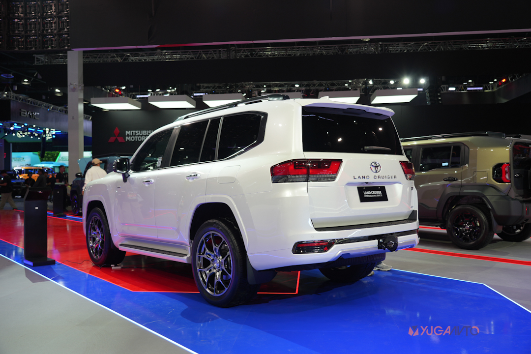 Toyota Land Cruiser 300 HEV / LC300 HEV