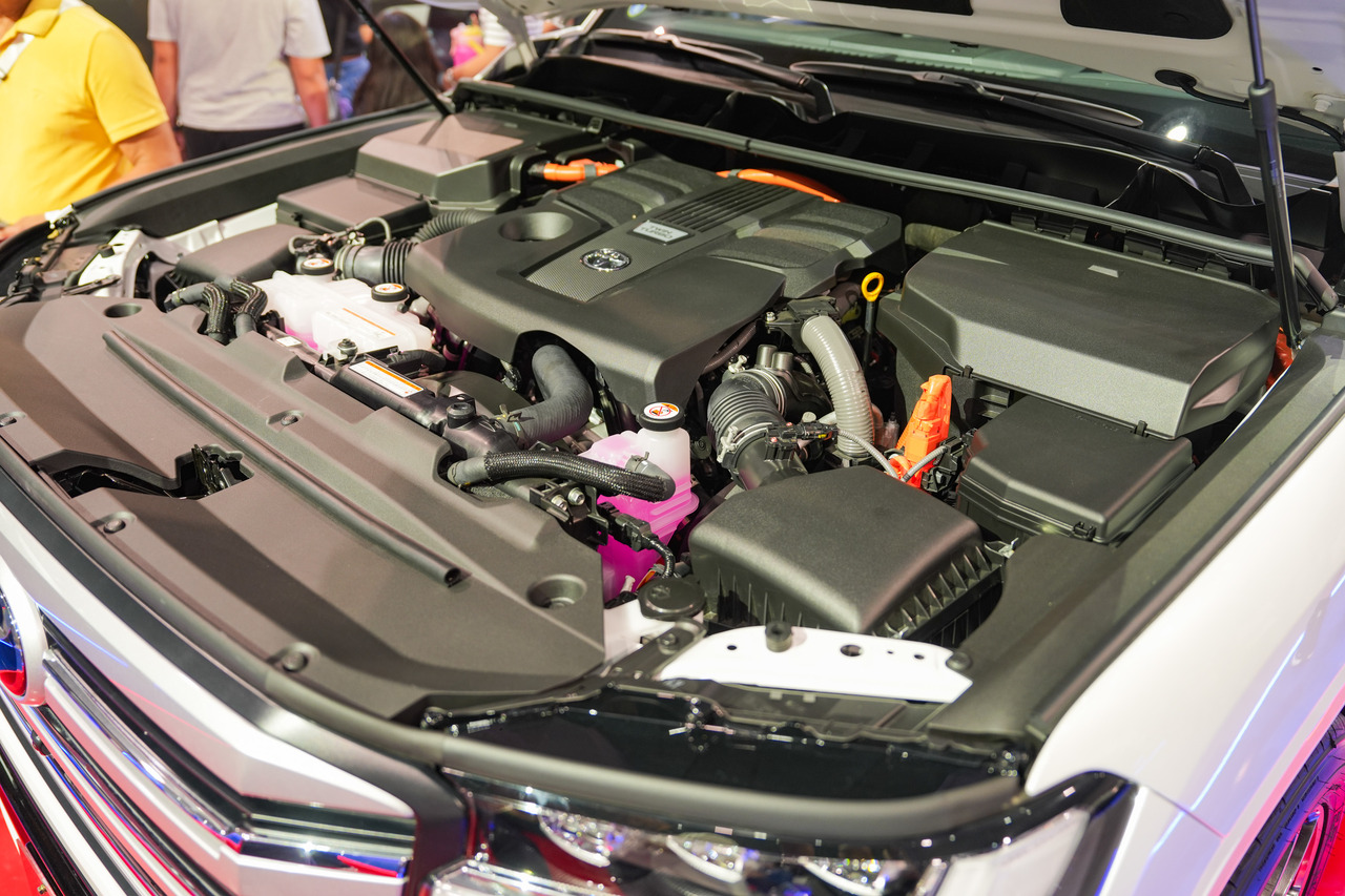 Toyota Land Cruiser 300 HEV
