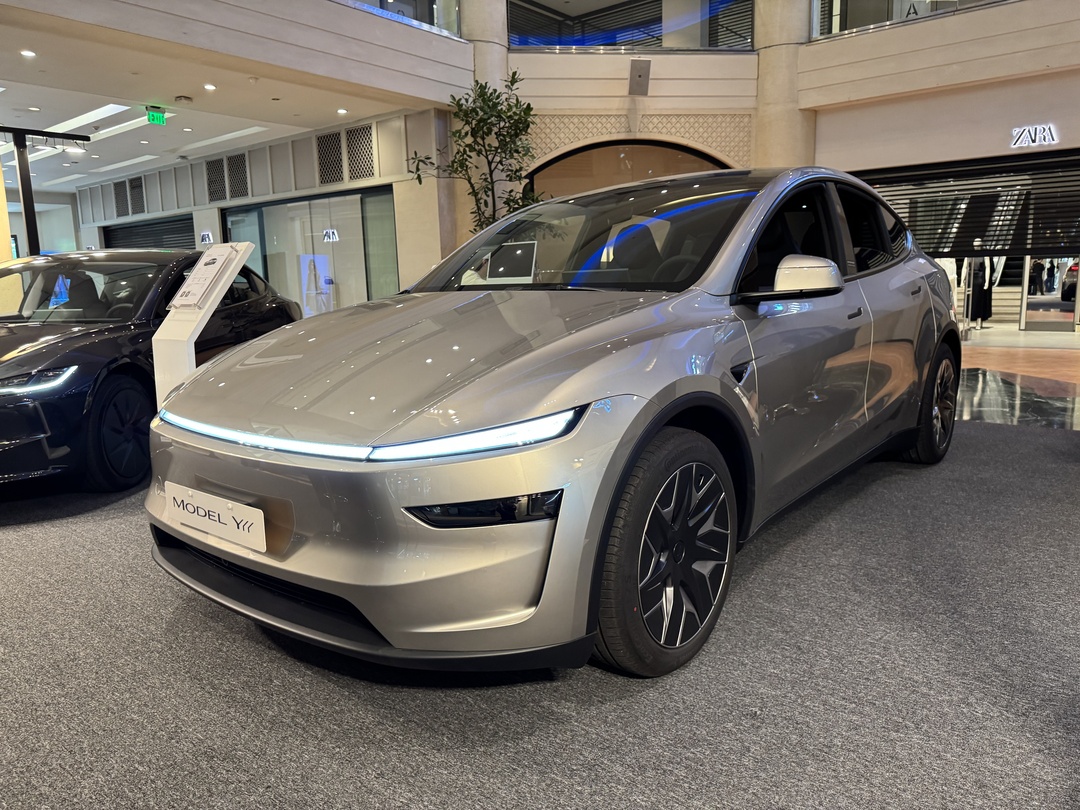 Tesla Display Rockwell