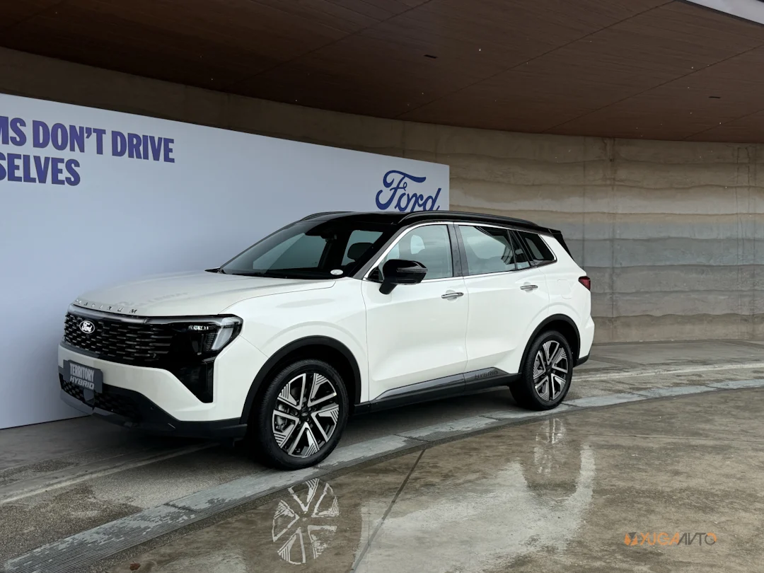 Ford Philippines brings in new range-topping Territory Hybrid Platinum variant