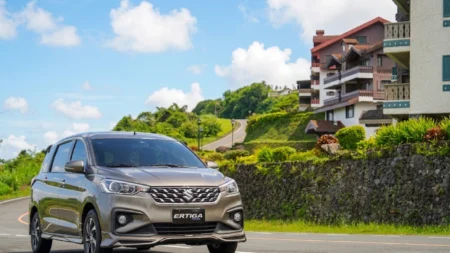 Suzuki Ertiga GLX AT - Hybrid Sport